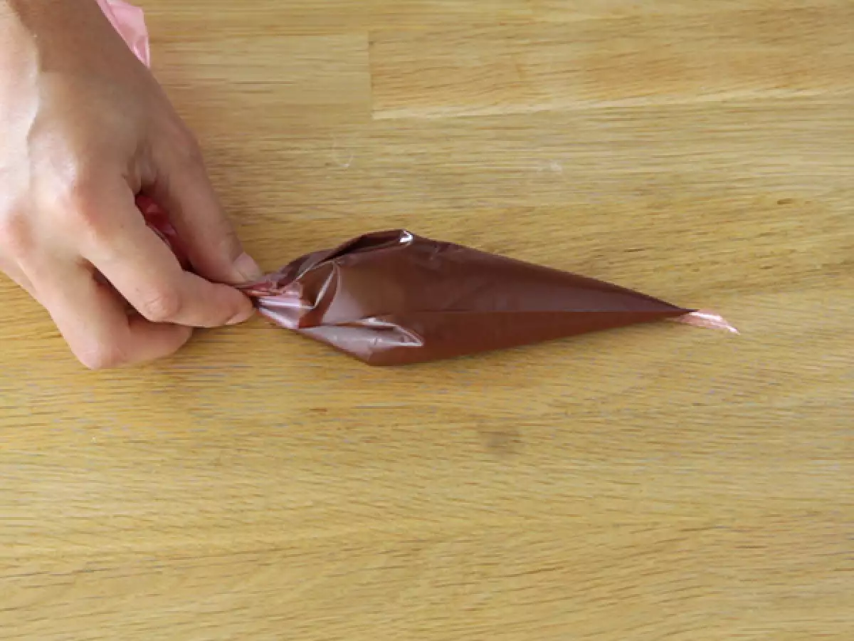 Krok 2: Přeneste je do sáčku na zdobení nebo do sáčku do mrazničky.