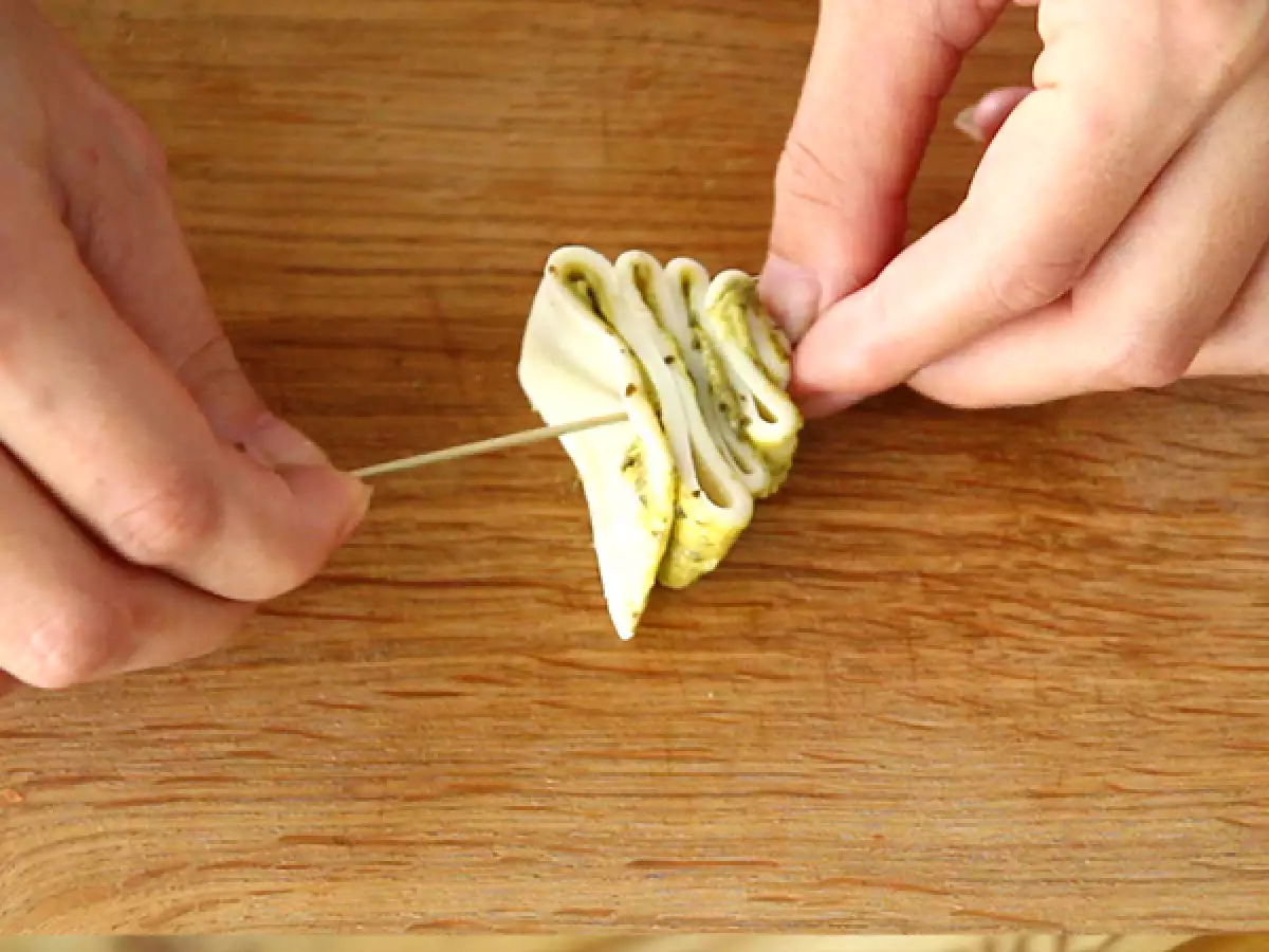 8. Borovice (na Vánoce)