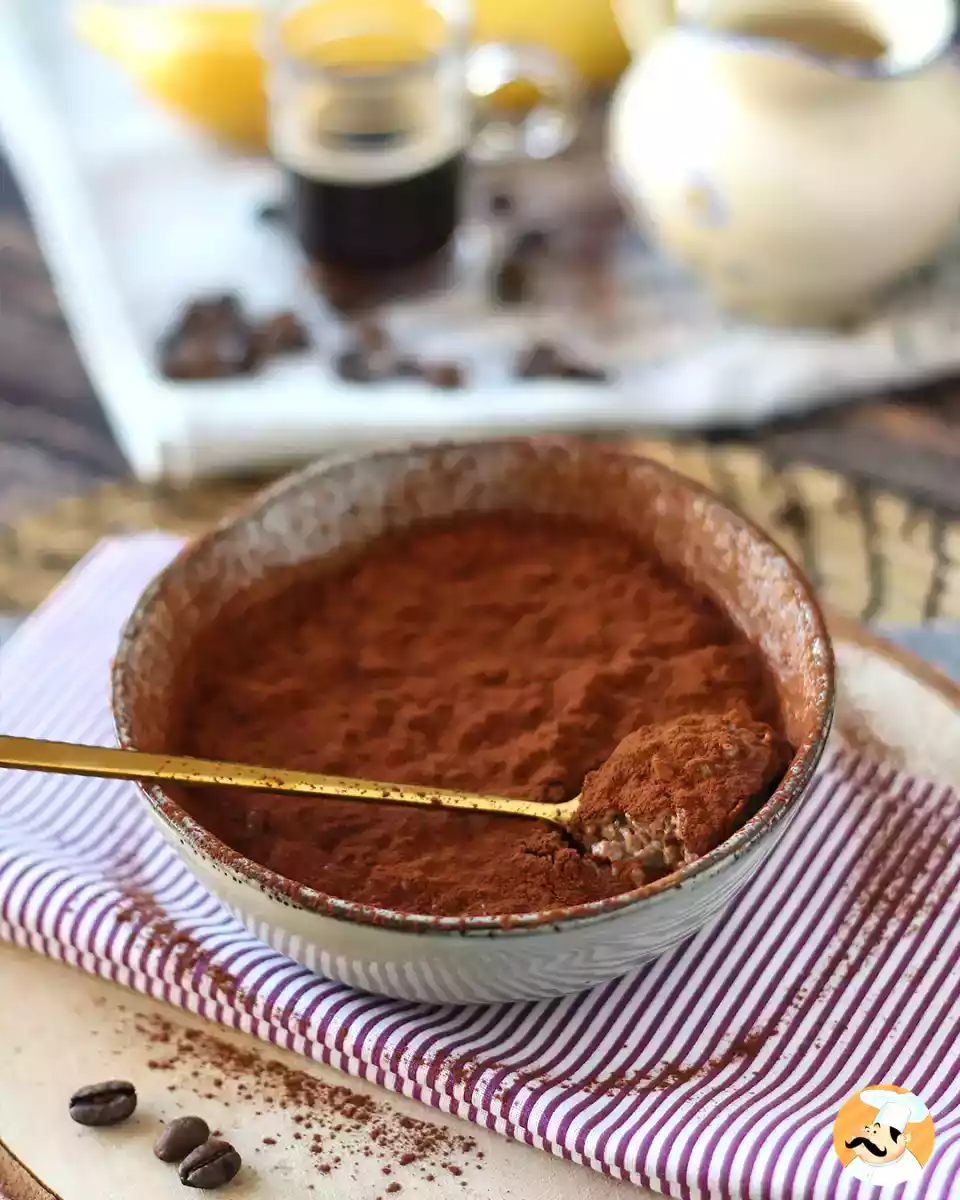 Noční ovesné vločky s příchutí tiramisu
