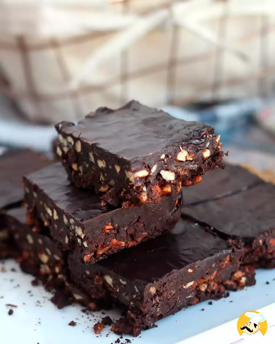 Brawnie: raw brownie s datlemi