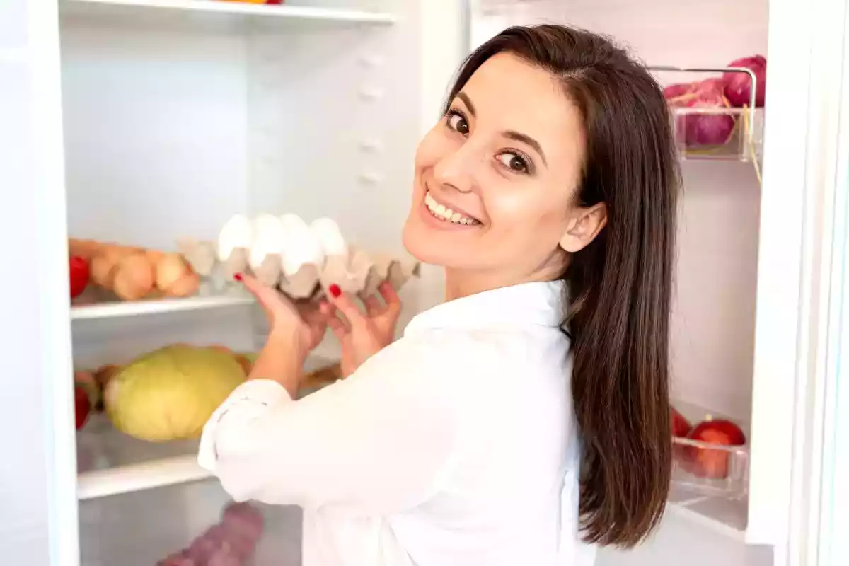 Tady je důvod, proč byste měli mít těchto 5 potravin vždy v ledničce.