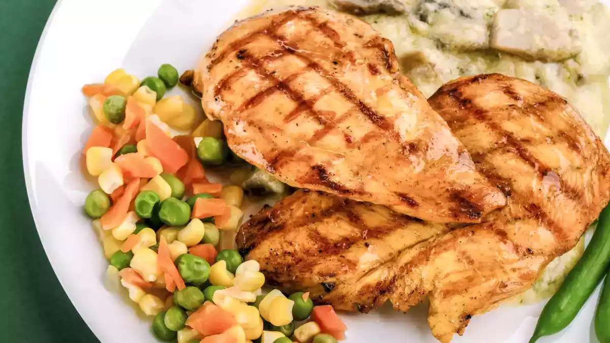 Jak zkřehčit maso pomocí této ingredience, kterou už máte doma