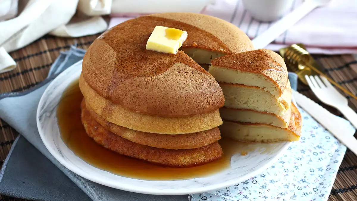 Nadýchané japonské palačinky: snadný recept na palačinky nadýchané jako mraky
