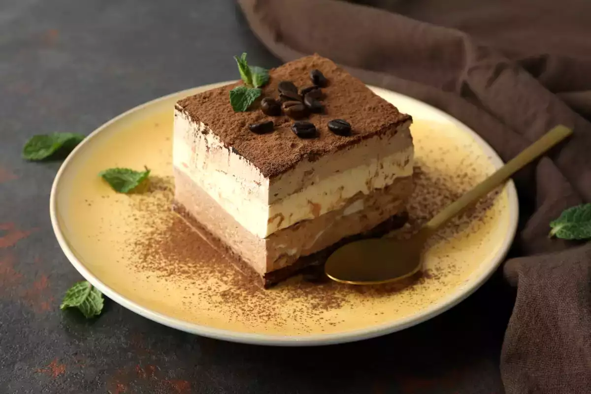 Ochutnali jste už tiramicake, desert mezi tiramisu a cheesecake, který roztápí srdce všech?