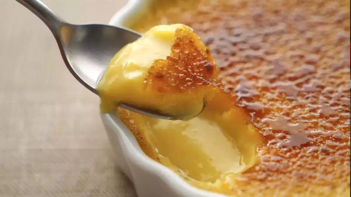 13 receptů na chytré využití vaječných žloutků a jejich proměnu v neodolatelné dezerty.