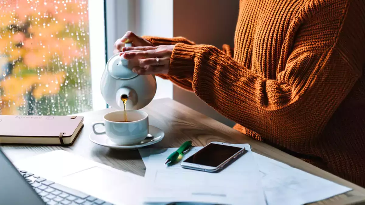 Myslíte si, že se v mrazu hydratujete... ale je čaj skutečně náhradou vody?