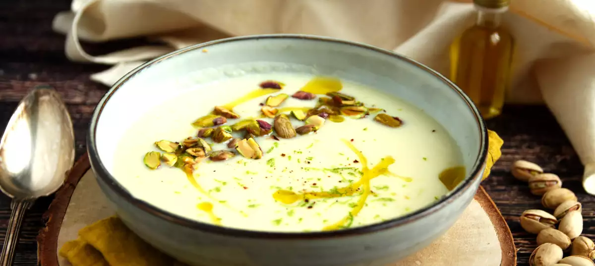 Co můžete dělat s květákem? 7 jednoduchých a chutných receptů pro změnu od gratinovaných pokrmů.