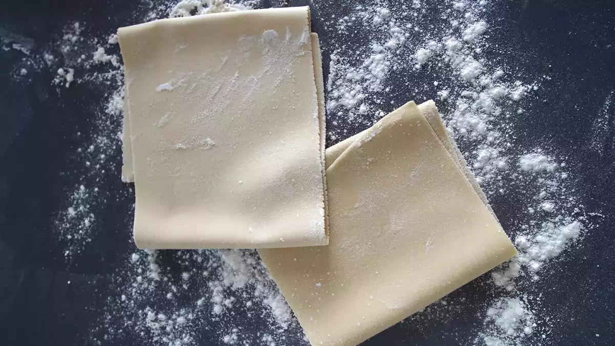 Toto jsou dokonalé domácí těstoviny na lasagne: nemusíte je nejdříve vařit a jsou ještě chutnější.