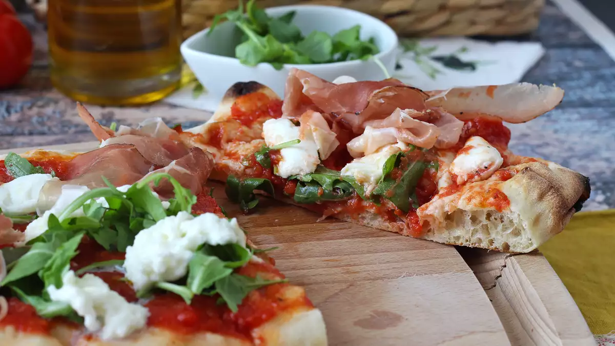 Objevte pinsu: lehčí alternativu pizzy, kterou si doma připravíte za pár minut
