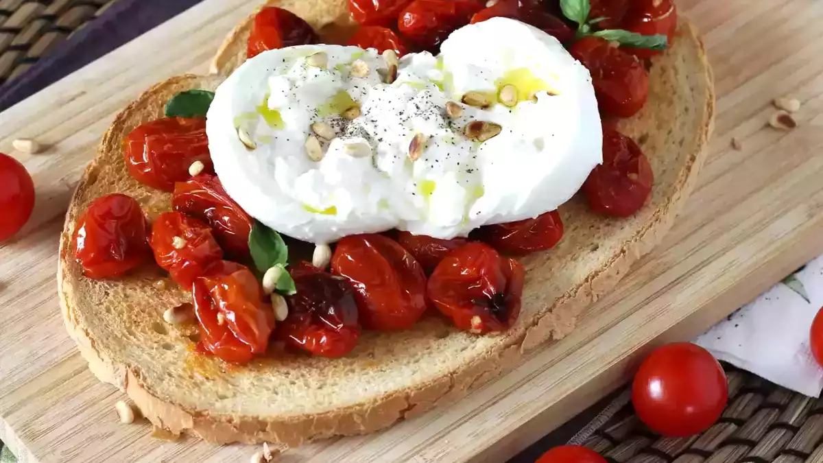 Mozzarella, burrata a stracciatella: hlavní rozdíly a jednoduché tipy, jak vylepšit vaše recepty