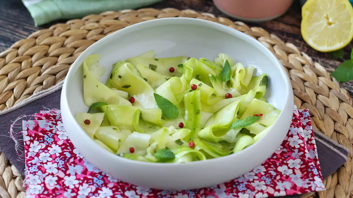 Osvědčený recept na marinované cukety: jak je připravit tak, aby byly dokonalé a chutné jako v restauraci