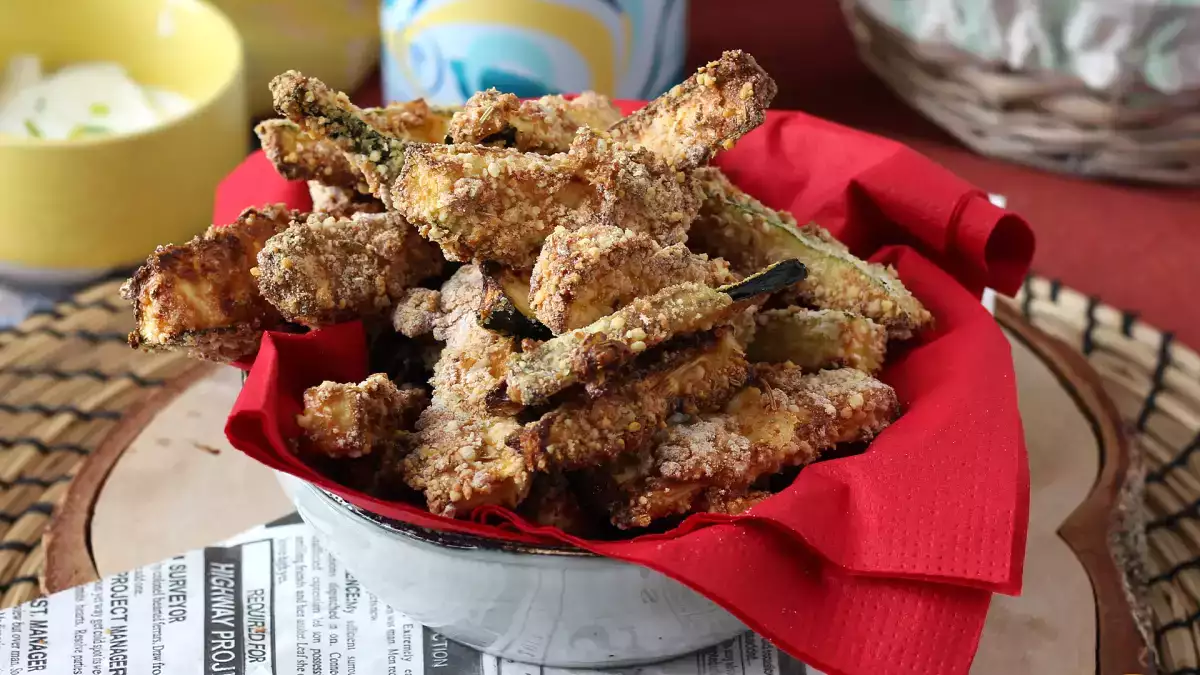 Cukety v horkovzdušné fritéze: 6 rychlých receptů, které se při večeři sní na jedno sousto