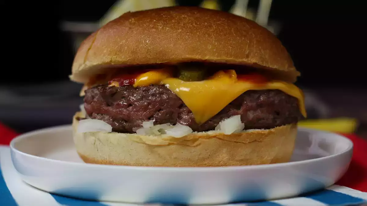 Domácí fast food: naše nejlepší jednoduché recepty, jak si pochutnat, aniž byste museli zajít do drive-inu