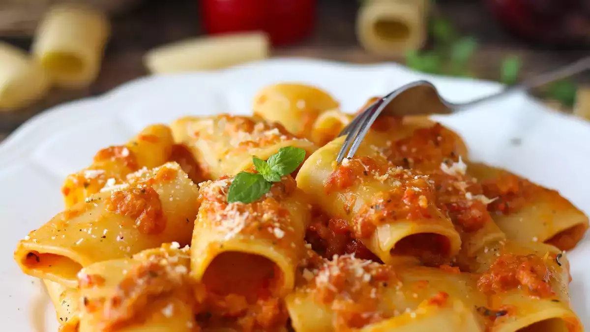 Malý trik, který zcela změní váš recept na těstoviny s paprikou: vyzkoušejte tento tip a budete je připravovat takhle pokaždé