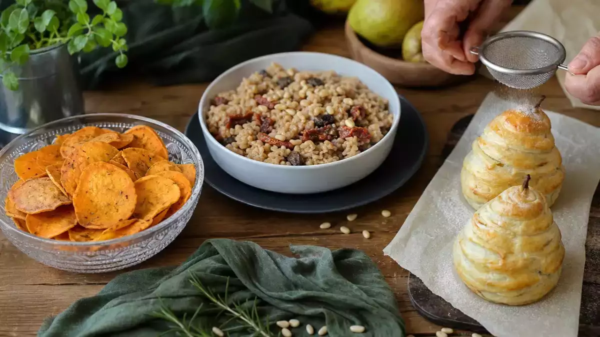 Denní menu, 18. října: křupavé batátové chipsy, houbové rizoto a hrušky s čokoládou