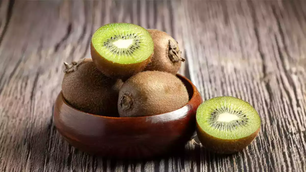 Vysoký krevní tlak? Nebudete tomu věřit, ale kiwi vám ho může pomoci snížit!
