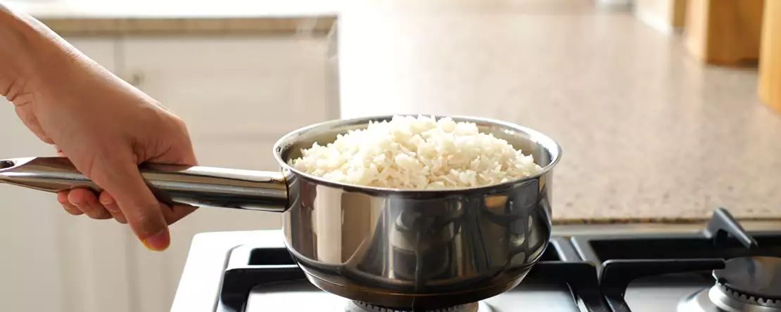 Nejlepší způsob skladování uvařené rýže, aby druhý den nebyla suchá a bez chuti.