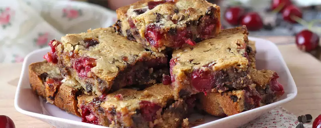 10 dokonalých jarních dortů, které osladí každé odpoledne