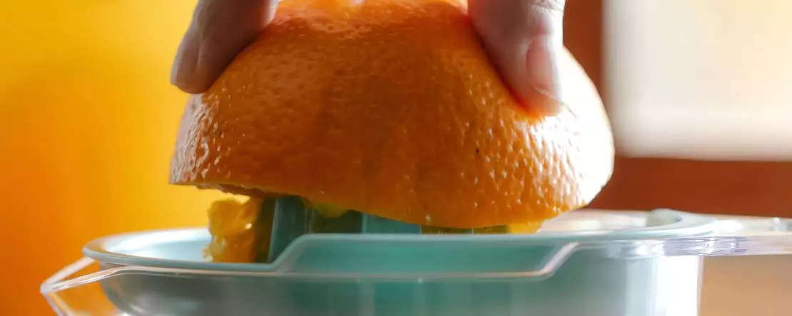 Opravdu se po pomerančovém džusu tloustne? Co byste měli vědět, než ho vyřadíte ze své snídaně?