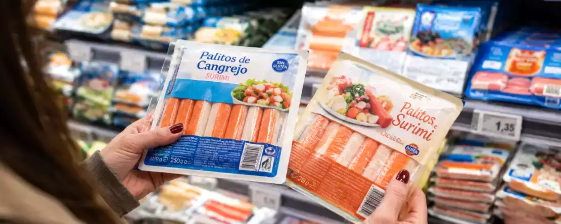 Krabí tyčinky neobsahují kraba: jak vybrat surimi, které za to stojí