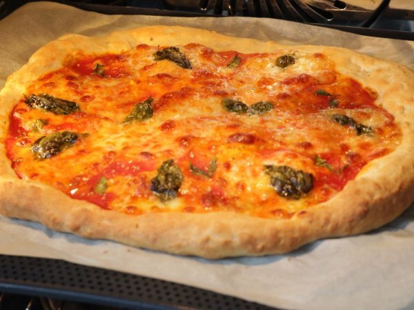 Studená pizza? Triky, jak ji doma dobře ohřát!