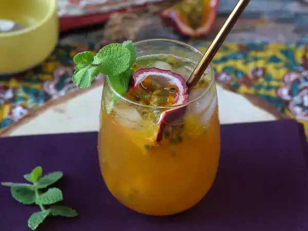 8 super osvěžujících letních nápojů, které si můžete připravit hned doma (číslo 5 je neuvěřitelné!)