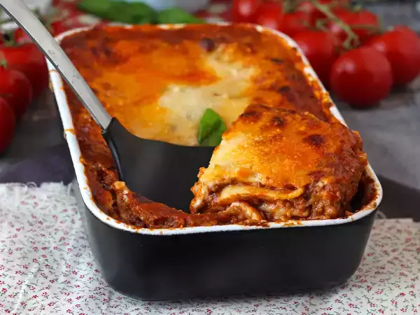 Od klasických boloňských po neobvyklé cuketové: 7 verzí lasagní, které vás překvapí