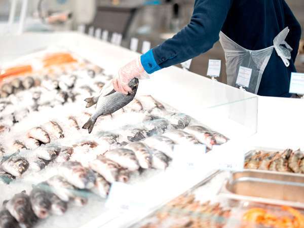 Triky rybáře, jak na první pohled poznat čerstvou rybu