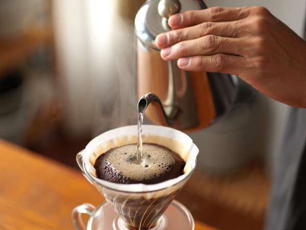 Nevíte to, ale díky tomuto triku je vaše káva mnohem lepší (a nic to nestojí).