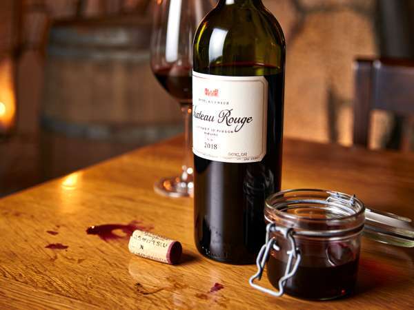 Ztratili jste víno? Trik TikTok, díky kterému vydrží několik dní, aniž by se zkazilo (a bez použití pumpiček nebo speciálních zátek!).