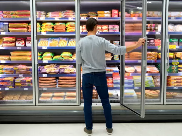 8 nejhorších mražených potravin v supermarketu: drahé, bez chuti, plné pastí (a přesto je mnoho lidí kupuje)