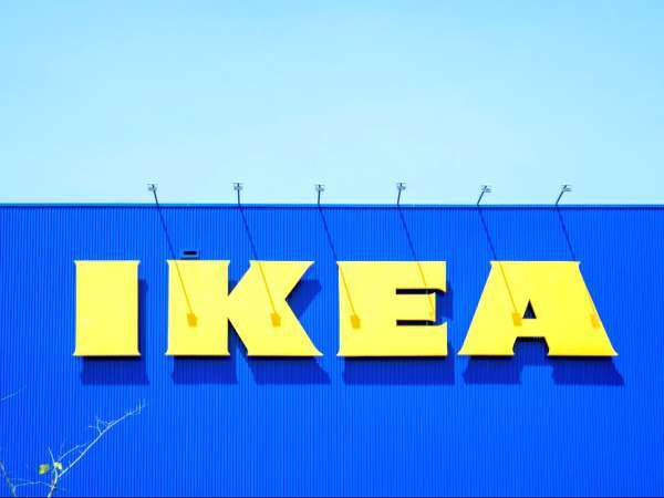 IKEA se loučí s ubrusy: její světelná alternativa