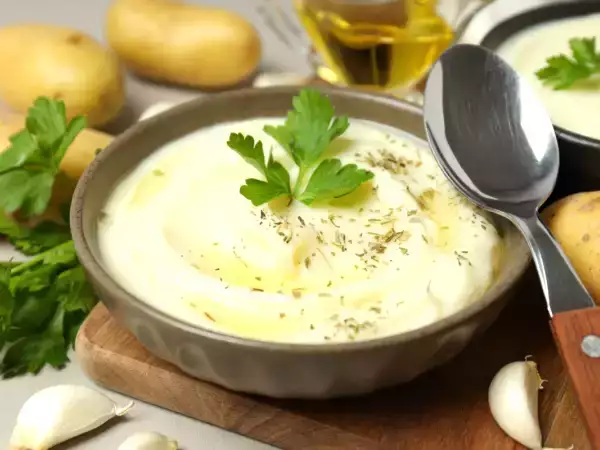 Neočekávaná ingredience, která dělá bramborovou kaši neuvěřitelně krémovou