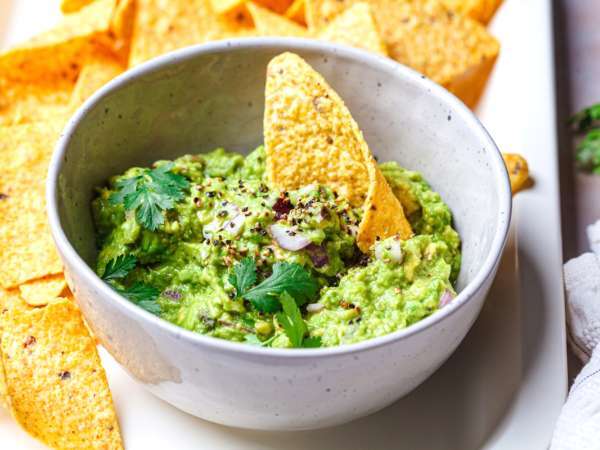 Vyzkoušejte brocamole, lehkou a překvapivou verzi guacamole na bázi brokolice