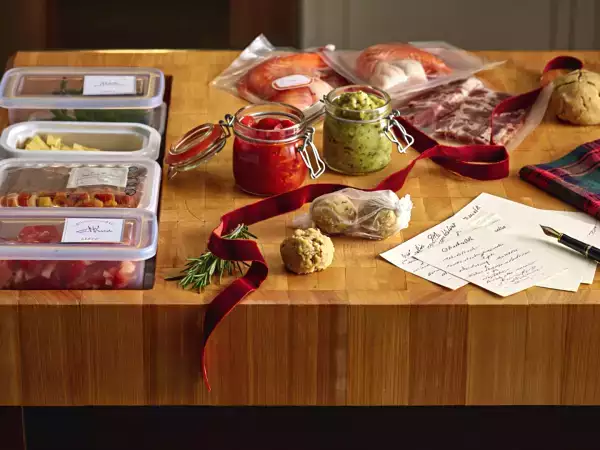 Šetření na Vánoce začíná v listopadu: co koupit nyní, abyste utratili méně