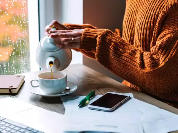 Myslíte si, že se v mrazu hydratujete... ale je čaj skutečně náhradou vody?