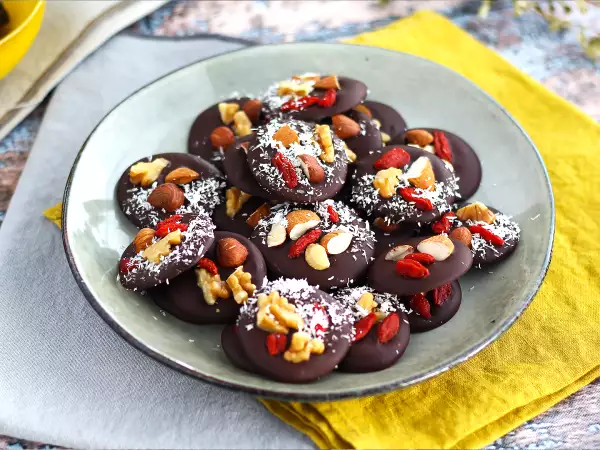 20 vánočních sušenek a čokolád, které můžete darovat... nebo si je nechat pro sebe