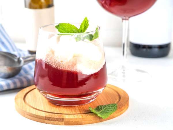 Víno float: tato nepravděpodobná kombinace dělá buzz a překvapuje všechny