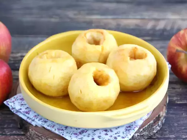 Syrové nebo pečené jablko? Tato jednoduchá volba může ovlivnit vaši náladu, sytost a dokonce i hladinu cukru v krvi.