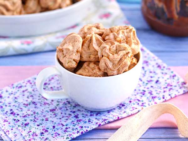 11 receptů s čokoládou a lískooříškovým krémem, které chutnají jako pečivo