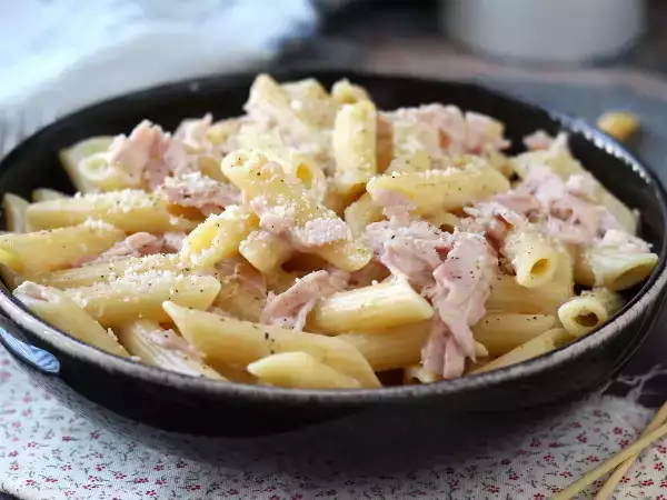 8 záchranných receptů pro studenty: Co uvařit, když jsou spíž a lednice téměř prázdné?