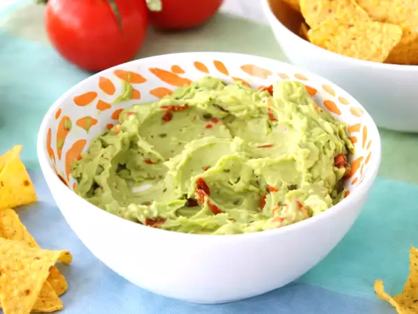 Nejlepší způsob skladování guacamole, aby druhý den nezhnědlo.