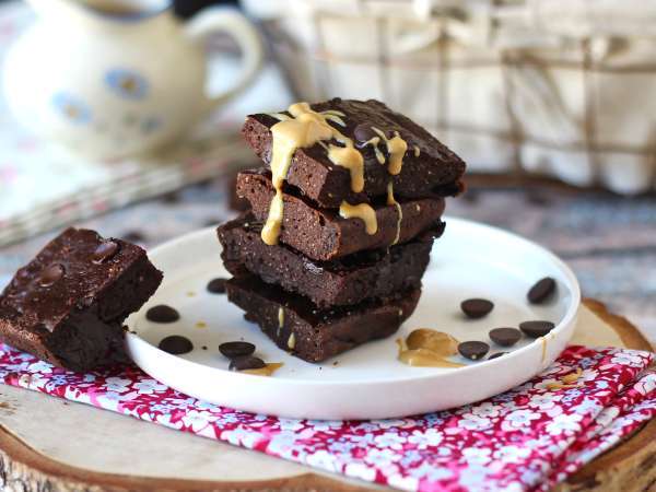 6 receptů s použitím syrovátky, které vám umožní dopřát si bílkoviny, aniž byste je vynechali