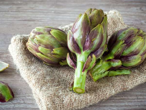 Jak lze artyčoky skladovat déle, aniž by zčernaly?