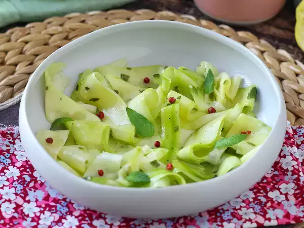 Osvědčený recept na marinované cukety: jak je připravit tak, aby byly dokonalé a chutné jako v restauraci