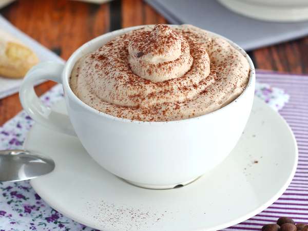 Studené kávové nápoje: 4 lákavé nápady, které rozproudí diskusi mezi milovníky espressa a cappuccina
