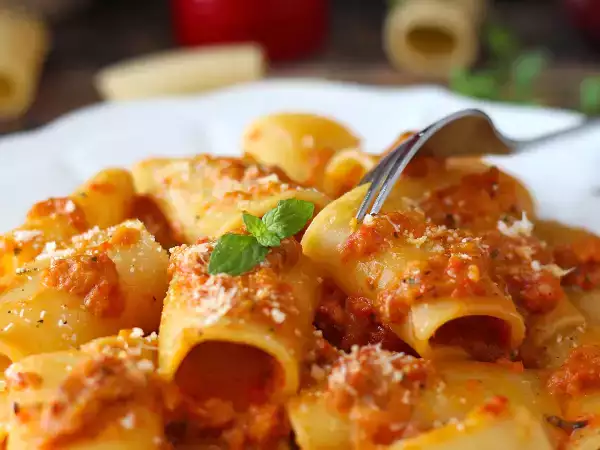 Malý trik, který zcela změní váš recept na těstoviny s paprikou: vyzkoušejte tento tip a budete je připravovat takhle pokaždé
