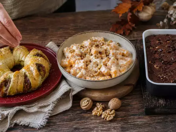 Denní menu na 25. října 2026: křupavý pesto věnec, dýňové noky a brownies z air fryeru