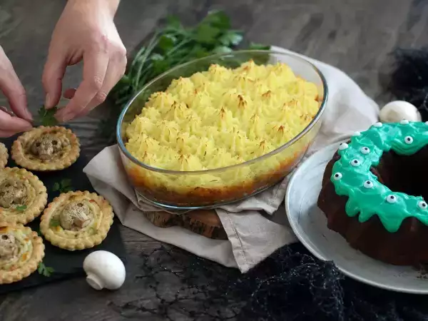 Denní menu na 29. října: houbové tartaletky, hovězí hachis Parmentier a čokoládová bábovka