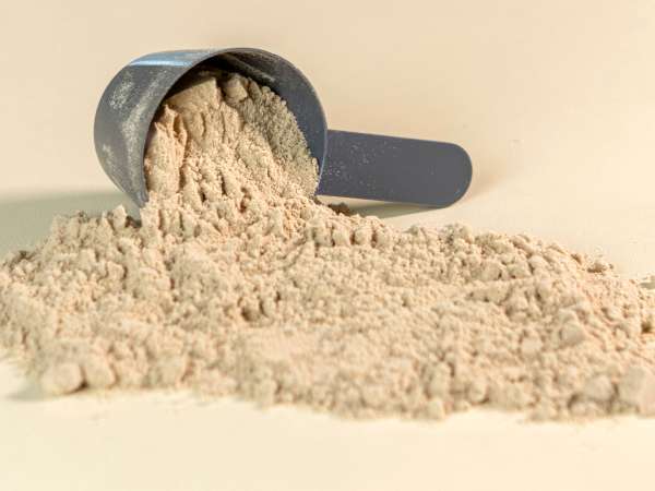 Uvažujete o proteinovém prášku? Na co se zaměřit před nákupem balení
